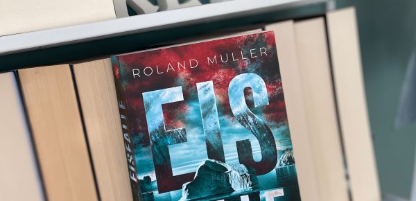 „Eisfalle“ von Roland Muller, erschienen bei Aufbau Taschenbuch ᵘⁿᵇᵉᶻᵃʰˡᵗᵉ ᵂᵉʳᵇᵘⁿᵍ, ᴿᵉᶻᵉⁿˢⁱᵒⁿˢᵉˣᵉᵐᵖˡᵃʳ