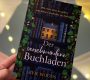 „Der verschwundene Buchladen“ von Evie Woods, erschienen beim Adrian Verlag ᵘⁿᵇᵉᶻᵃʰˡᵗᵉ ᵂᵉʳᵇᵘⁿᵍ, ᴿᵉᶻᵉⁿˢⁱᵒⁿˢᵉˣᵉᵐᵖˡᵃʳ
